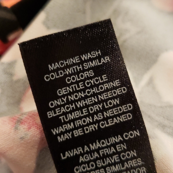 WHBM Off-Shoulder Floral Pleated Sleeve Top sz S - Picture 9 of 12